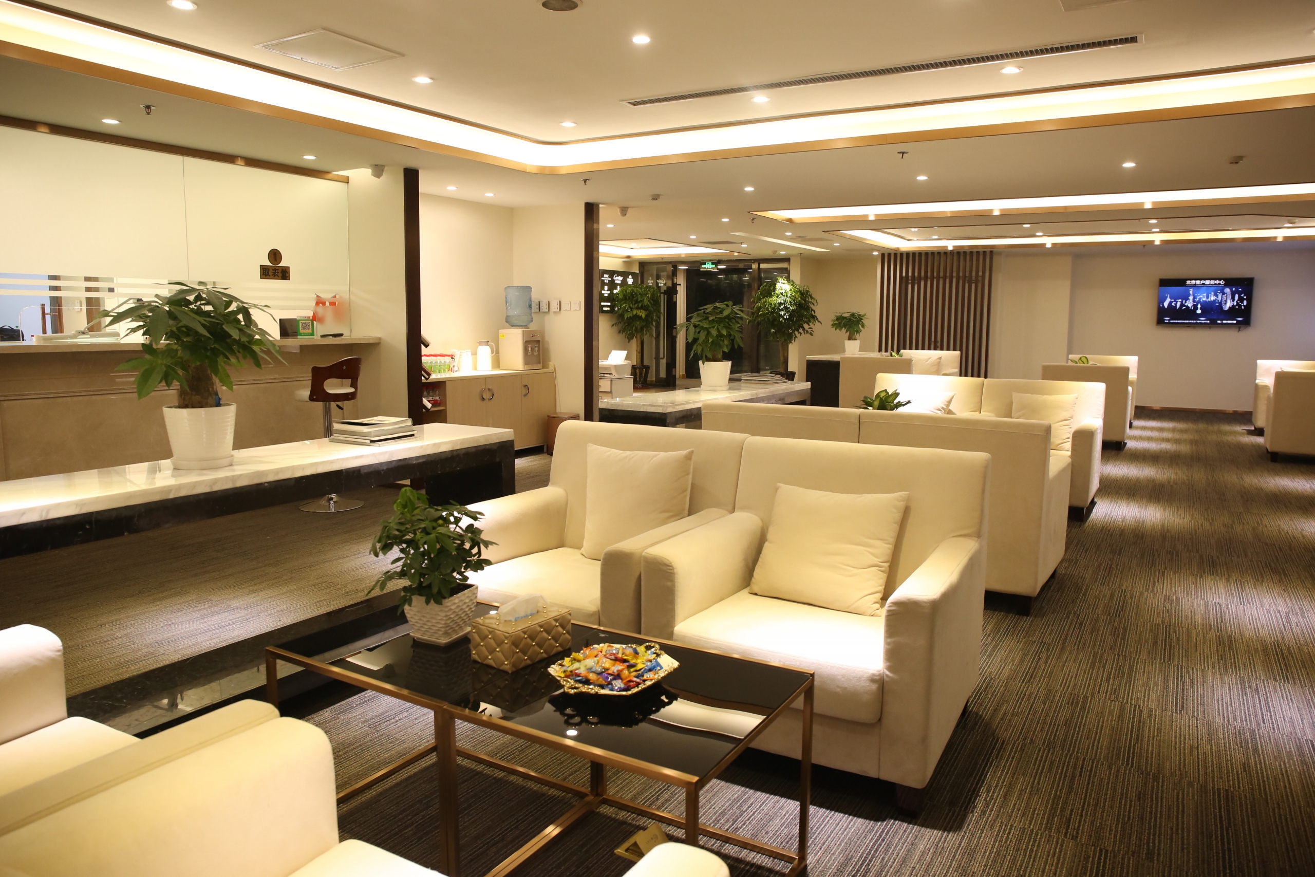 卡地亚手表换电池方法