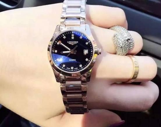 浪琴名匠月相女表怎么样？值得入手吗？