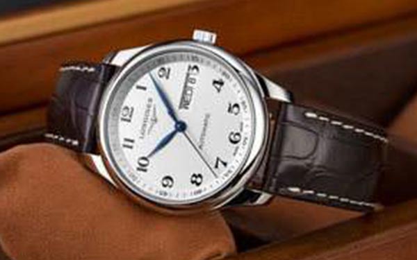 浪琴手表抛光翻新会对手表造成什么损伤