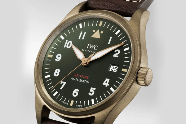 万国石英表不走了什么原因