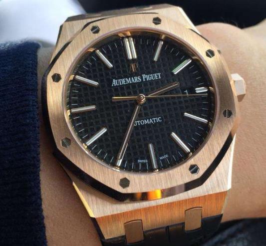 爱彼手表进水怎么办？