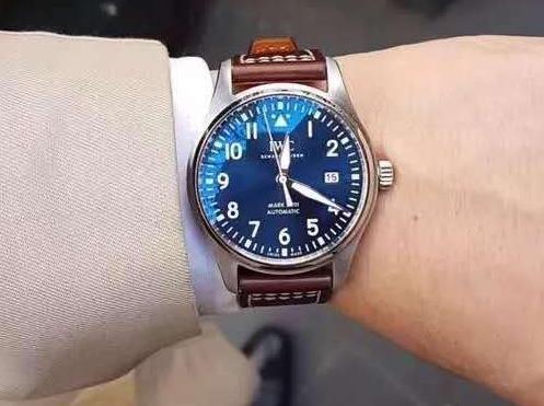 万国手表手表起雾怎么办（手表起雾的原因）