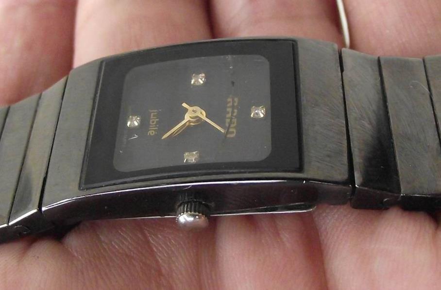 雷达手表防止生锈（手表预防生锈方法）