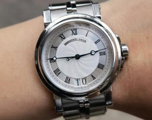 怎样处理宝玑手表上面的锈迹？