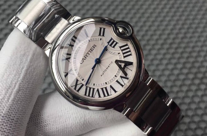 卡地亚手表表带的拆卸步骤是什么呢？