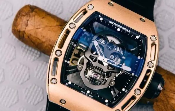 理查德米勒日常该如何进行保养？（手表的保养方法）