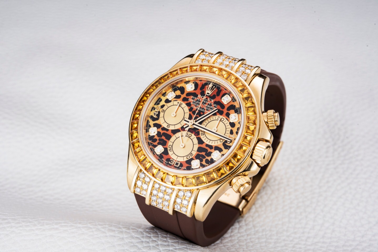 劳力士手表走快的原因(有哪些可能的因素导致手表走得比正常快?)