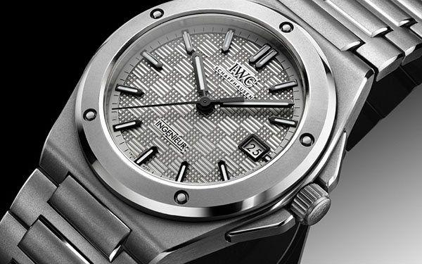 万国手表发条老化该怎么办？（万国发条老化的解决方法）