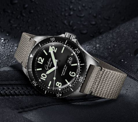 格拉苏蒂手表更换表冠的方法?(轻松解决手表表冠问题)