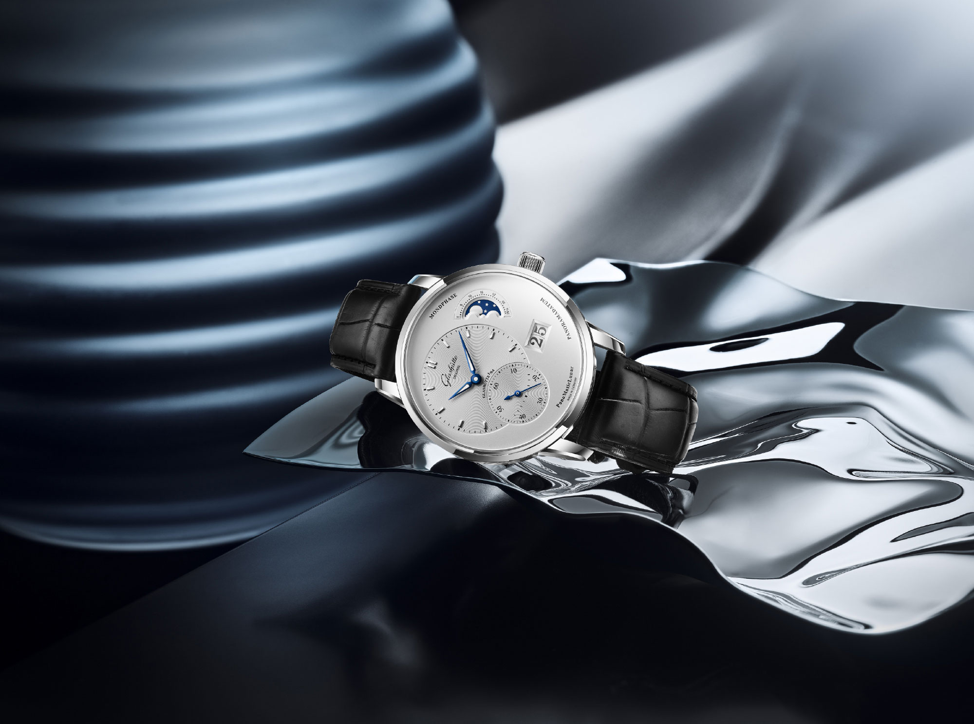 格拉苏蒂原创手表表盘刮花了怎么办