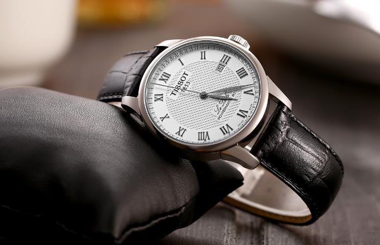 天梭手表表盘怎么更换（手表表盘摔碎了如何自己更换）