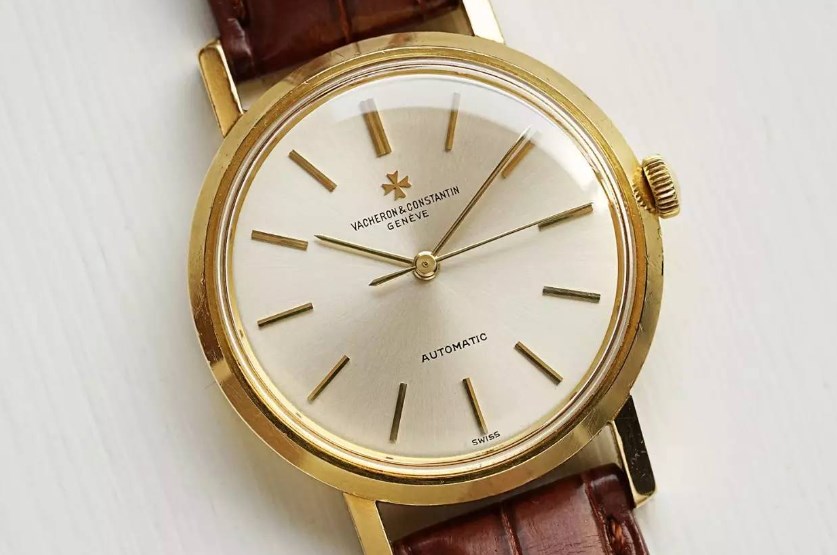 江诗丹顿手表佩戴时需要注意什么?(手表的佩戴注意事项)