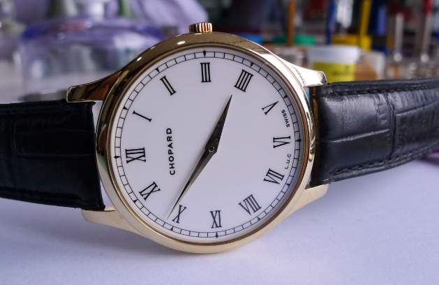 萧邦表蒙受损处理方法(如何有效处理萧邦表受损的问题)