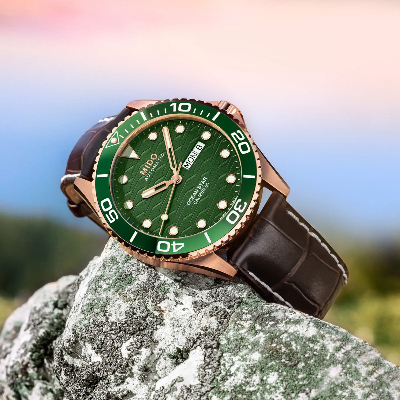 瑞士美度表推出领航者系列200米玫瑰金PVD腕表